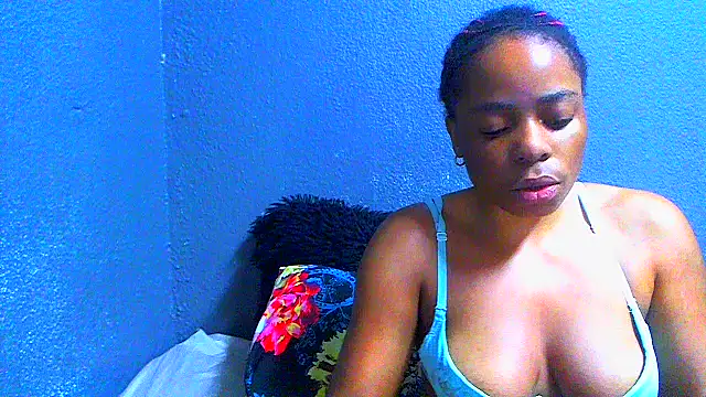Snapshot of SMALLBOOBSXX chatting on July 29, 2026, 5:39 am SMALLBOOBSXX online show from July 29, 2026, 5:39 am