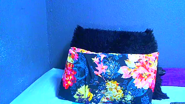 Snapshot of SMALLBOOBSXX chatting on July 12, 2026, 5:30 am SMALLBOOBSXX online show from July 12, 2026, 5:30 am
