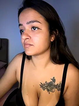 Manu 2002  online show from October 7, 2025, 12:50 pm