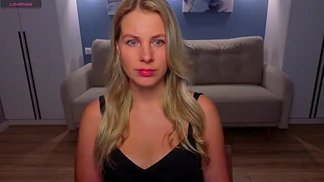 Snapshot of MelanieBennett chatting on June 14, 2026, 6:58 am MelanieBennett online show from June 14, 2026, 6:58 am