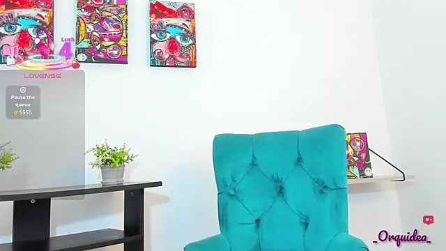 Snapshot of _Orquidea_ chatting on October 31, 2025, 2:02 pm Orquidea online show from October 31, 2025, 2:02 pm