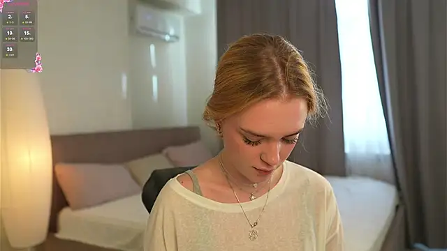 Snapshot of Cyberheart_ chatting on November 19, 2025, 11:10 am Cyberheart online show from November 19, 2025, 11:10 am