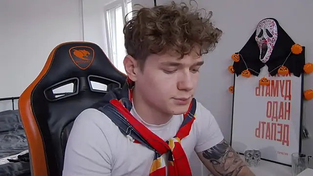 Snapshot of DanyDavis chatting on October 29, 2025, 11:42 am DanyDavis online show from October 29, 2025, 11:42 am