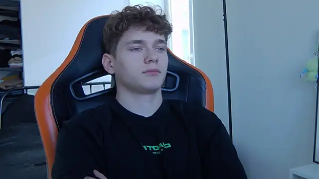 Snapshot of DanyDavis chatting on October 9, 2025, 8:59 am DanyDavis online show from October 9, 2025, 8:59 am