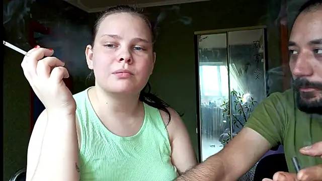 Snapshot of SweetPiggyx chatting on May 11, 2026, 2:29 pm SweetPiggyx online show from May 11, 2026, 2:29 pm