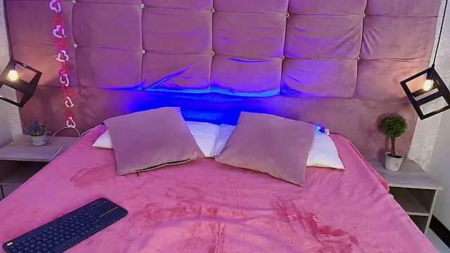 Snapshot of Jenna-Mitchell chatting on October 8, 2025, 3:52 am Jenna-Mitchell online show from October 8, 2025, 3:52 am