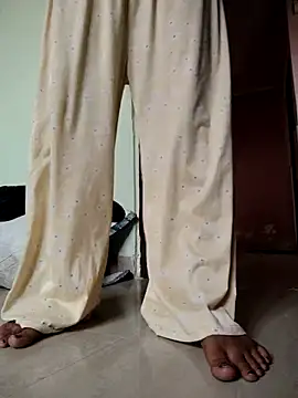 Snapshot of Desi_Bhabi_01 chatting on November 4, 2025, 6:28 am Desi Bhabi 01 online show from November 4, 2025, 6:28 am