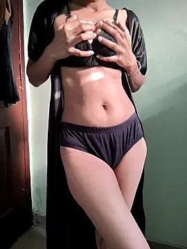 Snapshot of Desi_Bhabi_01 chatting on November 18, 2025, 3:21 am Desi Bhabi 01 online show from November 18, 2025, 3:21 am