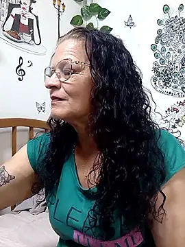 Snapshot of katrina_perez chatting on May 10, 2026, 12:14 am katrina perez online show from May 10, 2026, 12:14 am