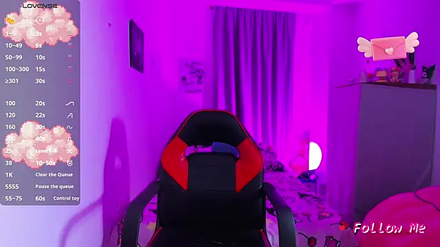 Snapshot of SkylerBennet chatting on November 1, 2025, 2:29 am SkylerBennet online show from November 1, 2025, 2:29 am