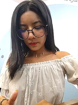 Snapshot of Pretty_roxxyy chatting on September 19, 2025, 1:37 pm Pretty roxxyy online show from September 19, 2025, 1:37 pm