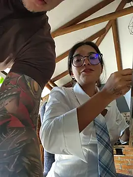 Snapshot of Pretty_roxxyy chatting on November 1, 2025, 1:38 pm Pretty roxxyy online show from November 1, 2025, 1:38 pm