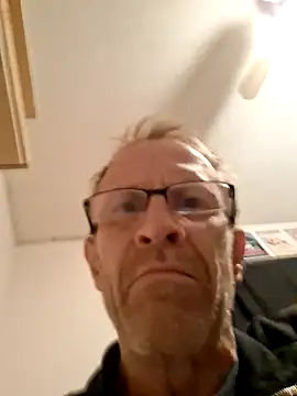 Snapshot of moasslicker chatting on November 29, 2025, 9:31 am moasslicker online show from November 29, 2025, 9:31 am