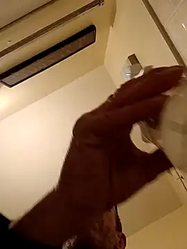 Snapshot of moasslicker chatting on March 20, 2025, 9:04 am moasslicker online show from March 20, 2025, 9:04 am