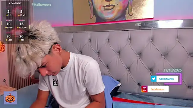 OliverTwinky online show from October 29, 2025, 11:58 pm