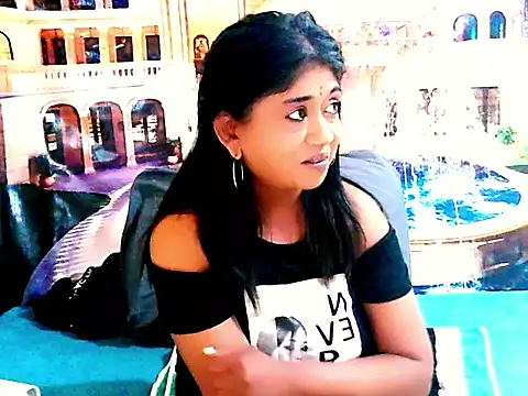 IndianPleasurez1 online show from October 13, 2025, 4:36 am