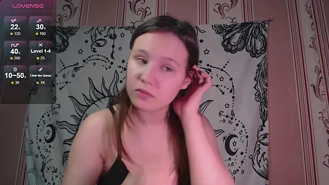 Snapshot of Thighswithspikes chatting on November 25, 2025, 7:08 am Thighswithspikes online show from November 25, 2025, 7:08 am