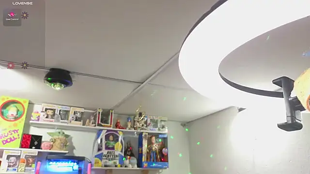 sweet-temptation  online show from March 3, 2026, 3:46 am