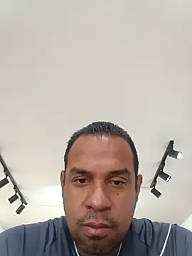 elnegro707070 online show from October 23, 2025, 11:09 am