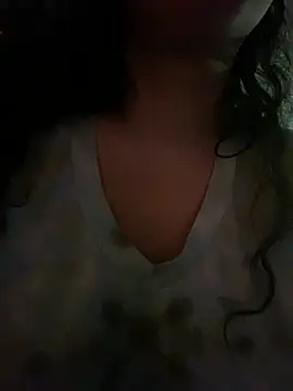 w3tkittty online show from March 6, 2026, 5:02 am