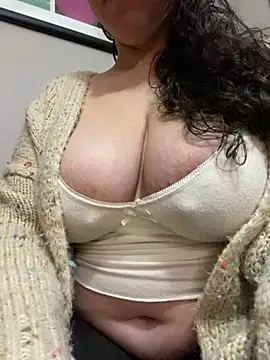 w3tkittty online show from January 14, 2026, 10:13 pm