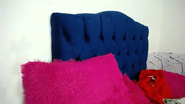 Snapshot of karolay_su chatting on November 17, 2025, 8:57 pm karolay su online show from November 17, 2025, 8:57 pm