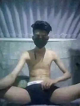 HannanKhan25 online show from November 7, 2025, 1:15 pm