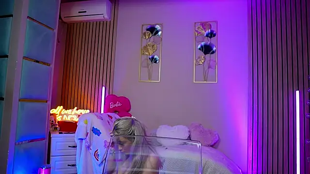 SabrinaJade online show from February 13, 2026, 5:29 am