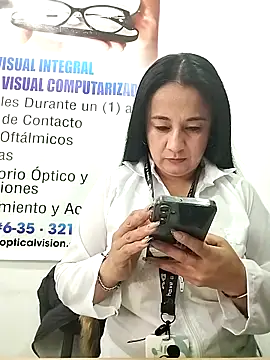 Snapshot of MELODY__06 chatting on April 23, 2026, 12:22 pm MELODY 06 online show from April 23, 2026, 12:22 pm