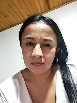 Snapshot of MELODY__06 chatting on April 13, 2026, 1:53 am MELODY 06 online show from April 13, 2026, 1:53 am