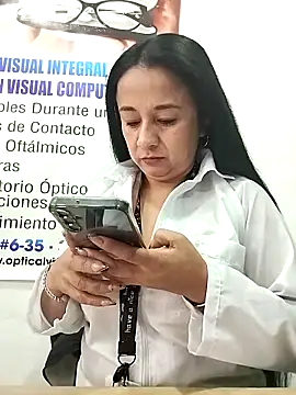Snapshot of MELODY__06 chatting on April 23, 2026, 12:29 pm MELODY 06 online show from April 23, 2026, 12:29 pm