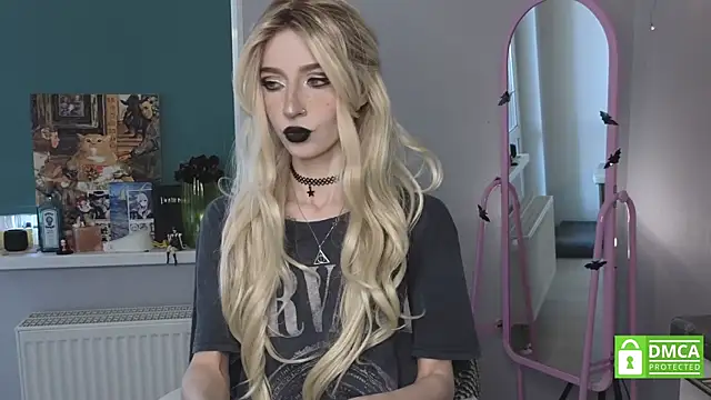 sweetuniporn online show from May 5, 2026, 8:06 am
