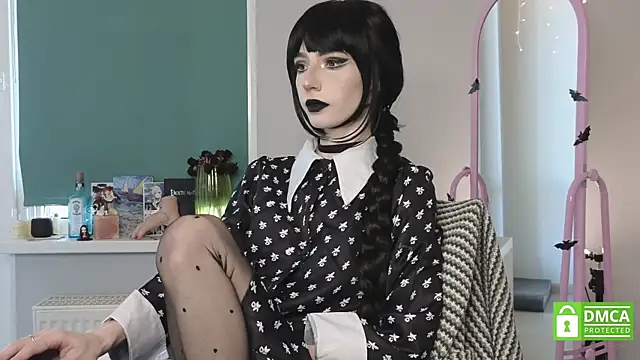 sweetuniporn online show from May 6, 2026, 8:40 am
