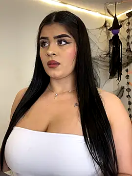 Snapshot of Kariina__69 chatting on November 1, 2025, 2:07 am Kariina 69 online show from November 1, 2025, 2:07 am