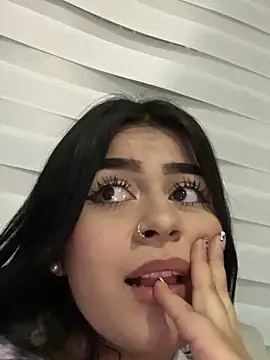 Snapshot of Kariina__69 chatting on November 18, 2025, 3:10 am Kariina 69 online show from November 18, 2025, 3:10 am