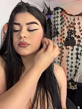 Snapshot of Kariina__69 chatting on November 2, 2025, 3:00 am Kariina 69 online show from November 2, 2025, 3:00 am