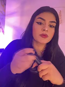 Kariina  69 online show from May 14, 2026, 2:41 am
