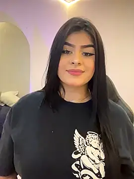 Snapshot of Kariina__69 chatting on October 23, 2025, 3:27 am Kariina 69 online show from October 23, 2025, 3:27 am