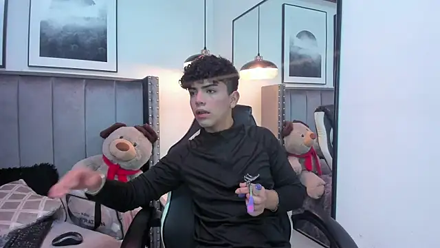 Niick Twink online show from September 21, 2025, 1:49 pm