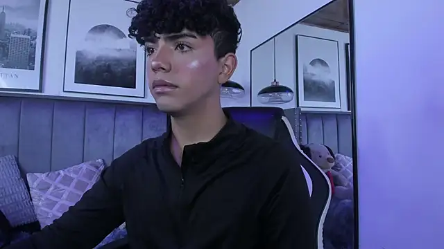 Niick Twink online show from September 25, 2025, 7:42 pm