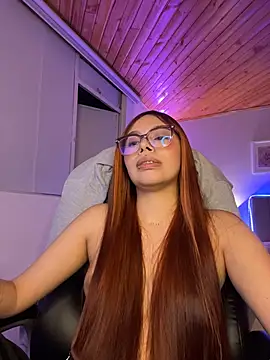 Snapshot of Cristina_pinkk chatting on March 2, 2026, 7:15 am Cristina pinkk online show from March 2, 2026, 7:15 am