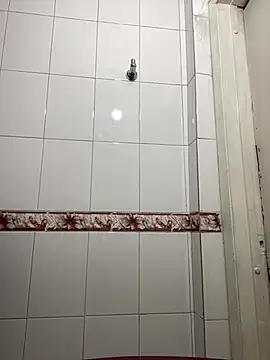 Snapshot of Cristina_pinkk chatting on February 12, 2026, 2:44 am Cristina pinkk online show from February 12, 2026, 2:44 am