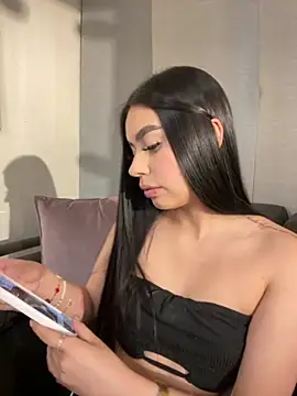 Cristina pinkk online show from October 10, 2025, 1:28 am