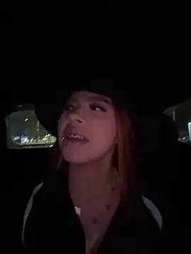 Snapshot of Cristina_pinkk chatting on March 18, 2026, 1:53 am Cristina pinkk online show from March 18, 2026, 1:53 am