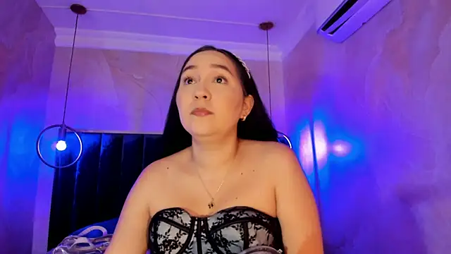 Snapshot of AlissaJoness chatting on December 14, 2025, 12:33 pm AlissaJoness online show from December 14, 2025, 12:33 pm