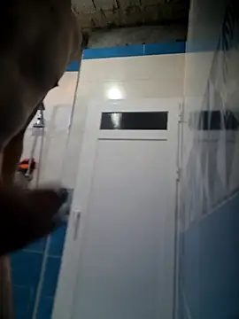 Snapshot of amirzinou chatting on January 8, 2026, 11:27 am amirzinou online show from January 8, 2026, 11:27 am