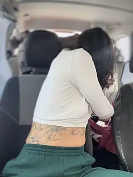 Snapshot of MeekyRich chatting on November 11, 2025, 5:13 am MeekyRich online show from November 11, 2025, 5:13 am