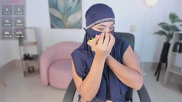 Snapshot of kylie_soraya chatting on October 30, 2025, 4:15 pm kylie soraya online show from October 30, 2025, 4:15 pm