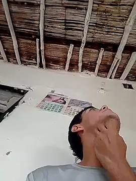 Lunailuminada online show from October 11, 2025, 9:27 pm