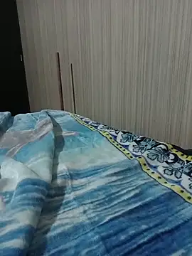 Snapshot of luuiss12 chatting on November 12, 2025, 5:11 am luuiss12 online show from November 12, 2025, 5:11 am